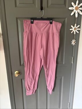 Athleta Salutation Jogger